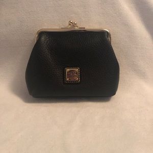 Dooney and Bourke kiss clasp card and change holder